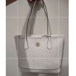 Giani Bernini White Tote bag with zipper and mini wristlet Brand New w/ …
